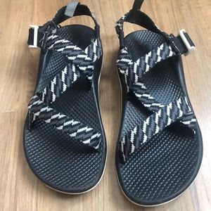 Black CHACOS size 6W / 4Y